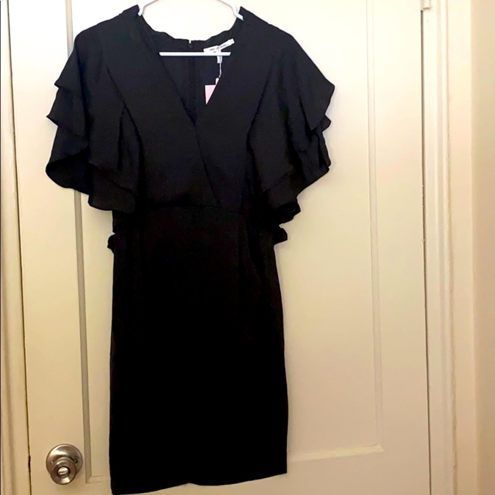 NWT Avec Les Filles black dress
size: M